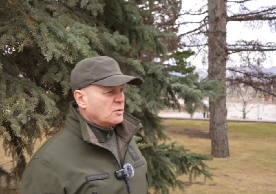 В Красноярске продолжается устранение последствий сильного ветра