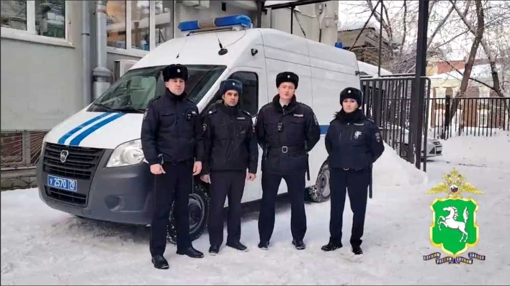 В Томской области человек с травмой лица попросил помощи у полицейских