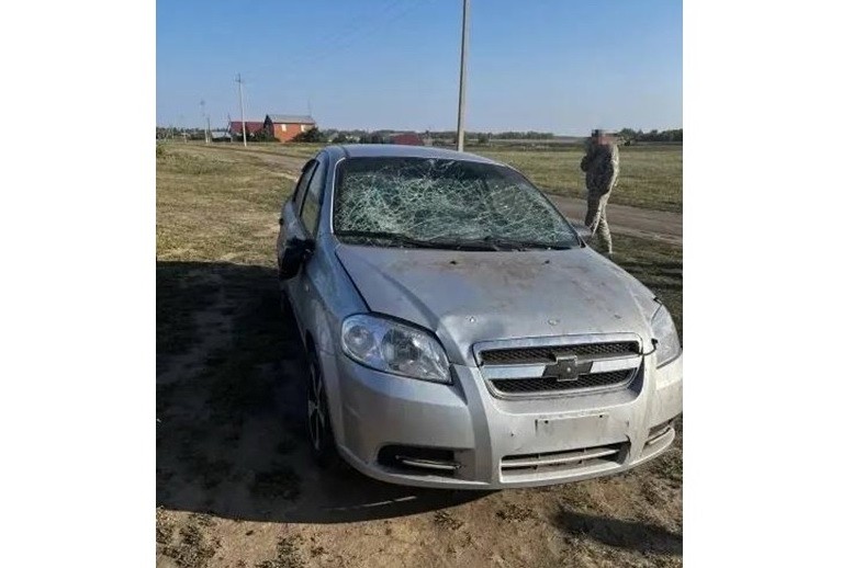 В Омской области пьяный кавалер на угнанной машине поехал поздравлять именинницу и сбил её и сестру