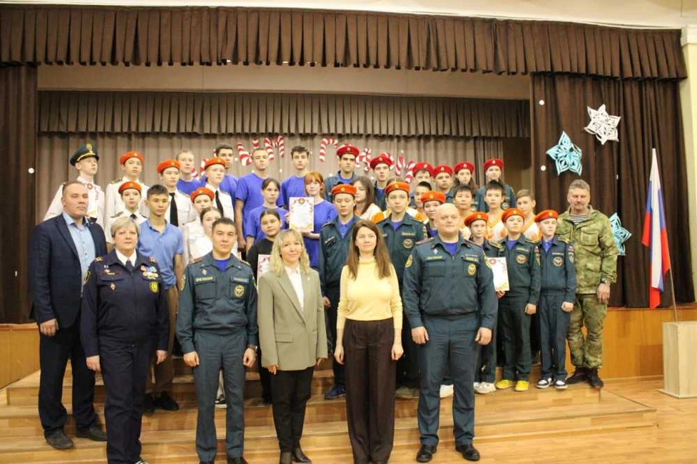 В Хакасии выбрали победителей конкурса кадетских классов «Звезда МЧС»