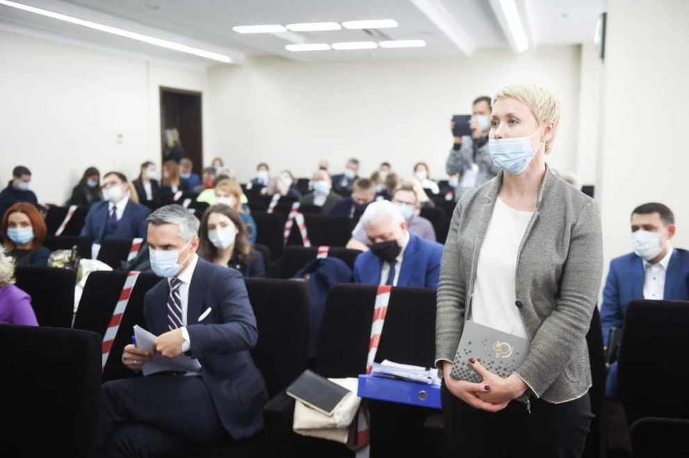 Выступление представителя НТЭК. TUM_1114.jpg