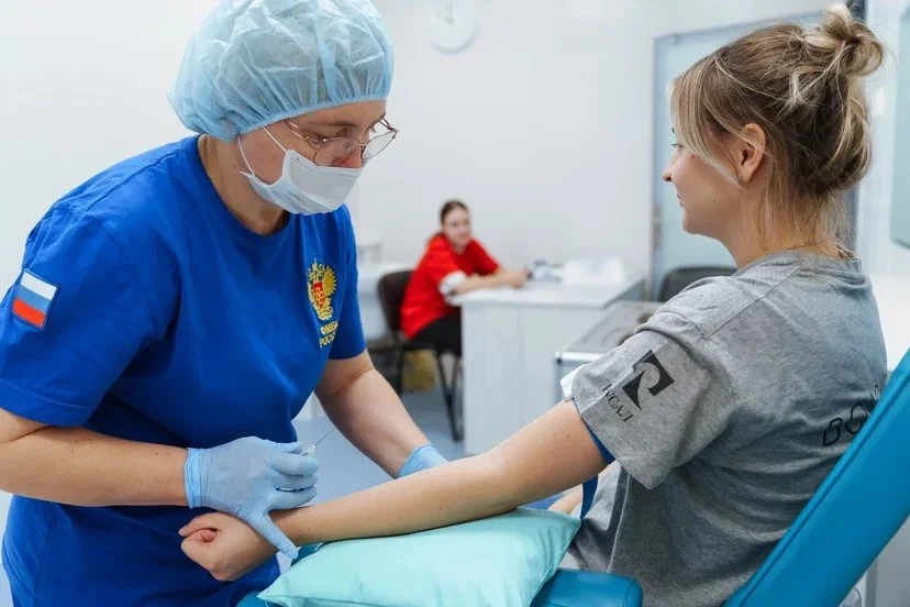 Сотрудница РУСАЛа принимает участие в дне донора.jpg Сотрудница РУСАЛа принимает участие в дне донора.jpg