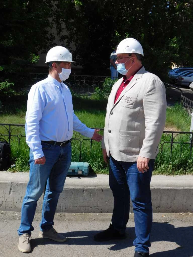 Сергей Иванов (слева) и Андрей Бардаев DSCN0071.JPG
