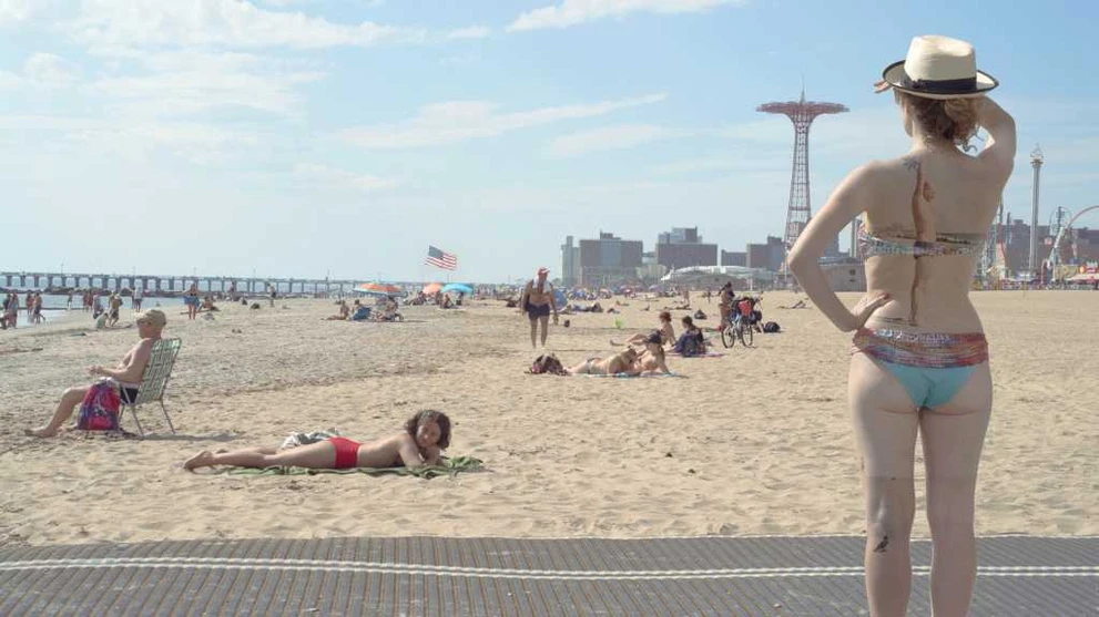 Кадр из фильма Star Spangled Brightоn Beach (США).jpg Кадр из фильма Star Spangled Brightоn Beach (США).jpg
