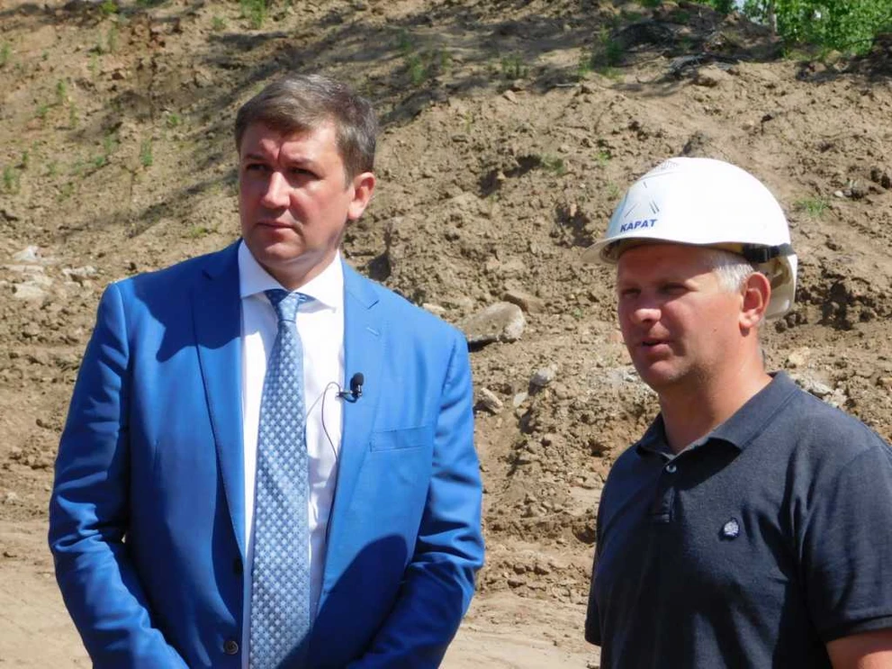 Министр и прораб на месте работ DSCN0183.JPG