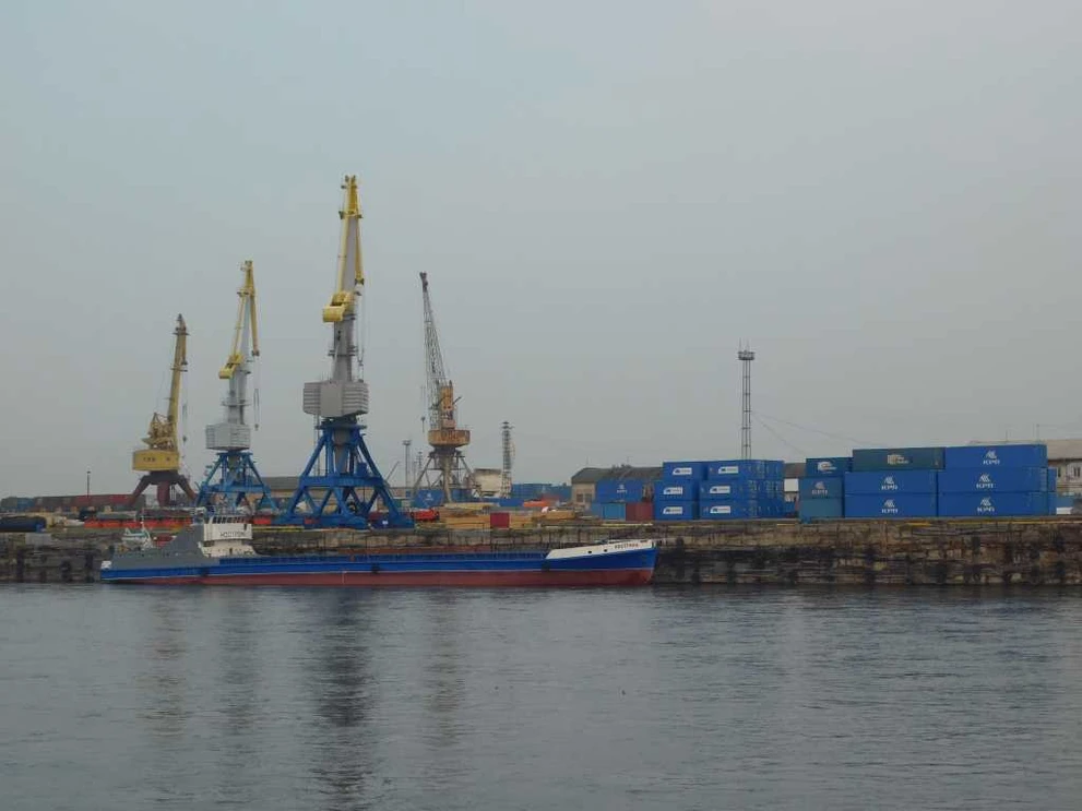 Сухогруз "Кострома" в Злобинском районе речного порта DSCN4114.JPG