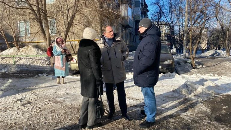 уборка дворов_проверка_ОКТ_0224 (4).jpg уборка дворов_проверка_ОКТ_0224 (4).jpg